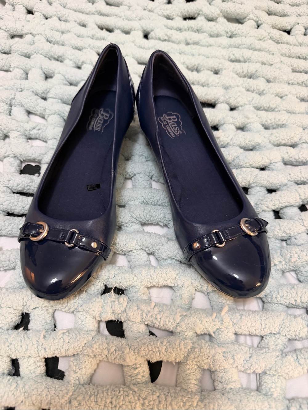 Bass Navy Patent Wedge Shoe with Buckle Accent Sz 7